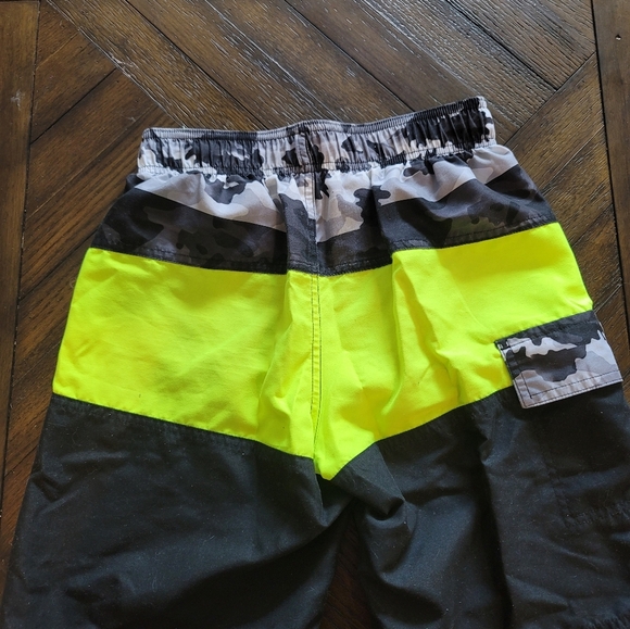 ZeroXposur Boys Swim shorts Trunks sz 10/12 - Picture 2 of 4